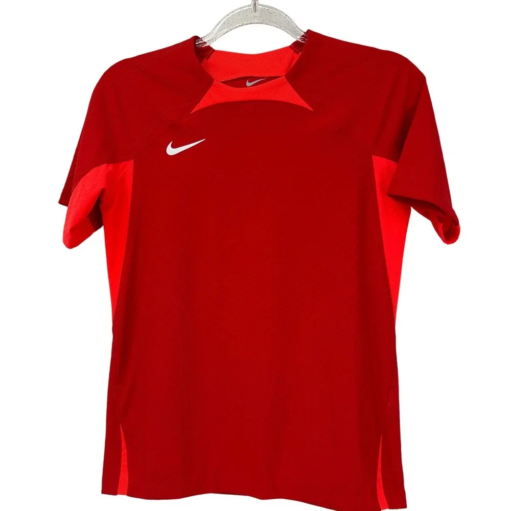 Nike Dri-FIT Strike Women Red Soccer Training Top Short Sleeve Jersey Large